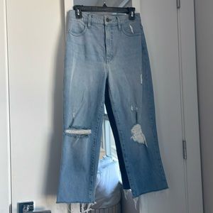 Distressed Relaxed Fit Jeans